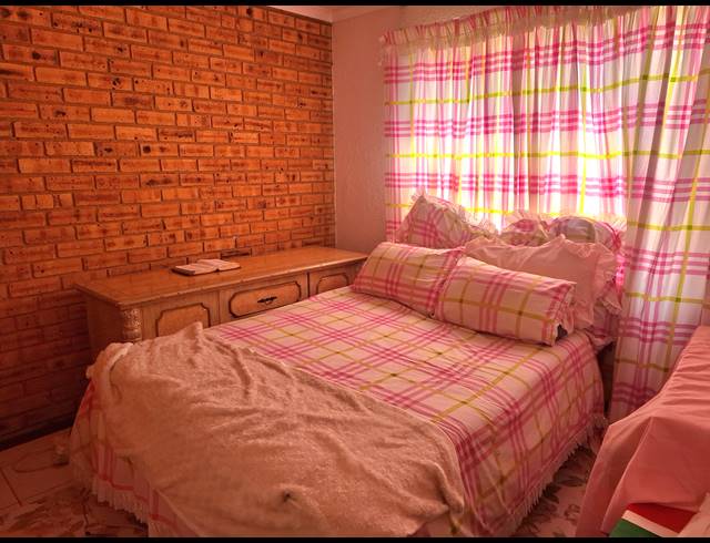 2 BEDROOM SECTIONAL TITLE FOR SALE IN FINSBURY